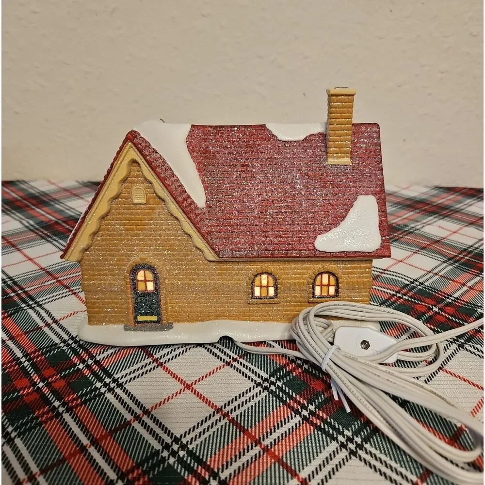 Department 56 Tangletown Cottage Porcelain Building w/ Accessory Decor